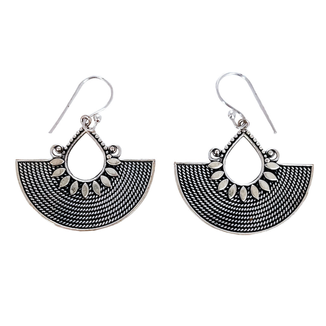DANGLE RISING MOON EARRINGS