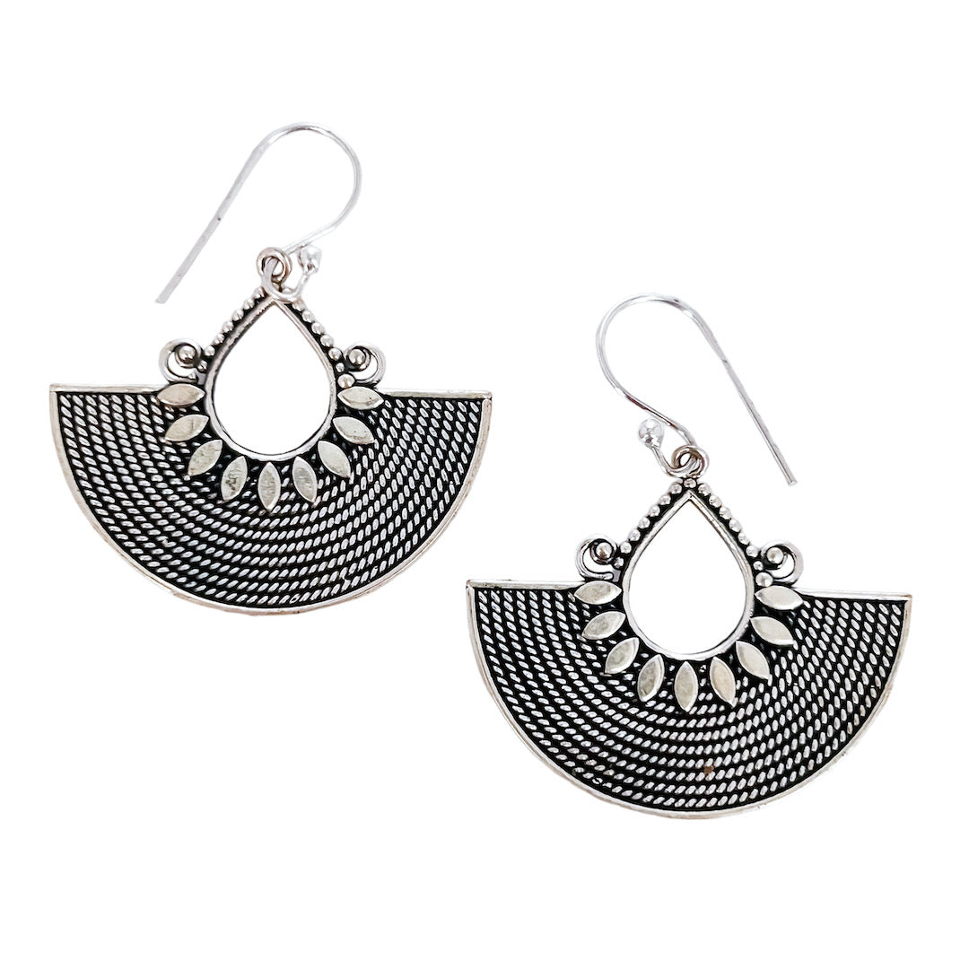 DANGLE RISING MOON EARRINGS