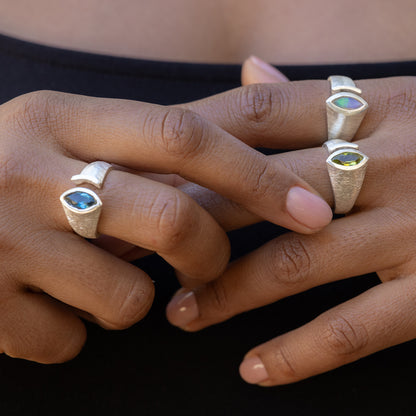 PERIDOT TOP RING