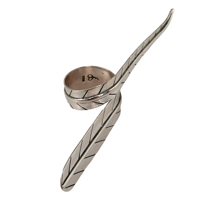 LONG FEATHER RING