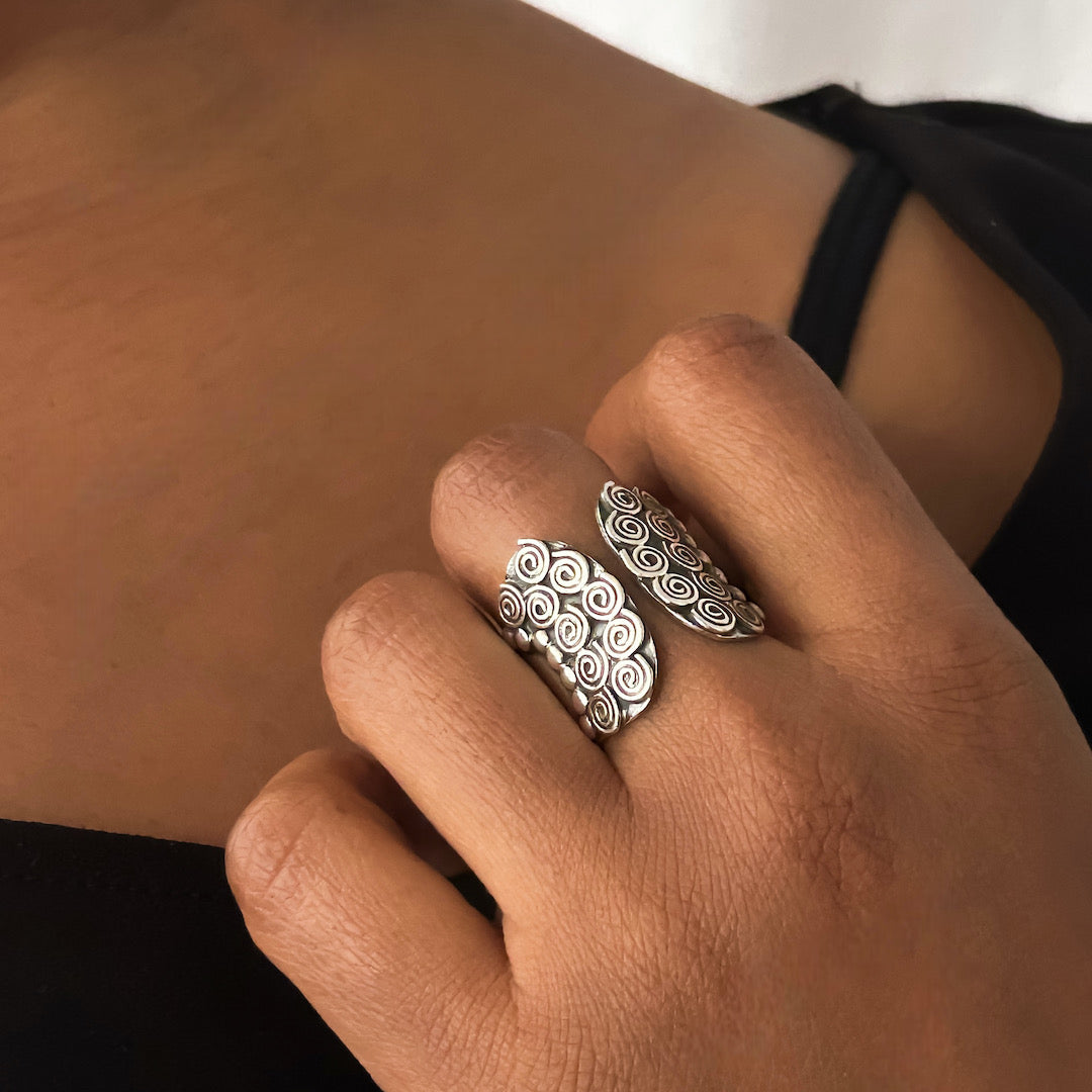LITTLE SPIRALS RING