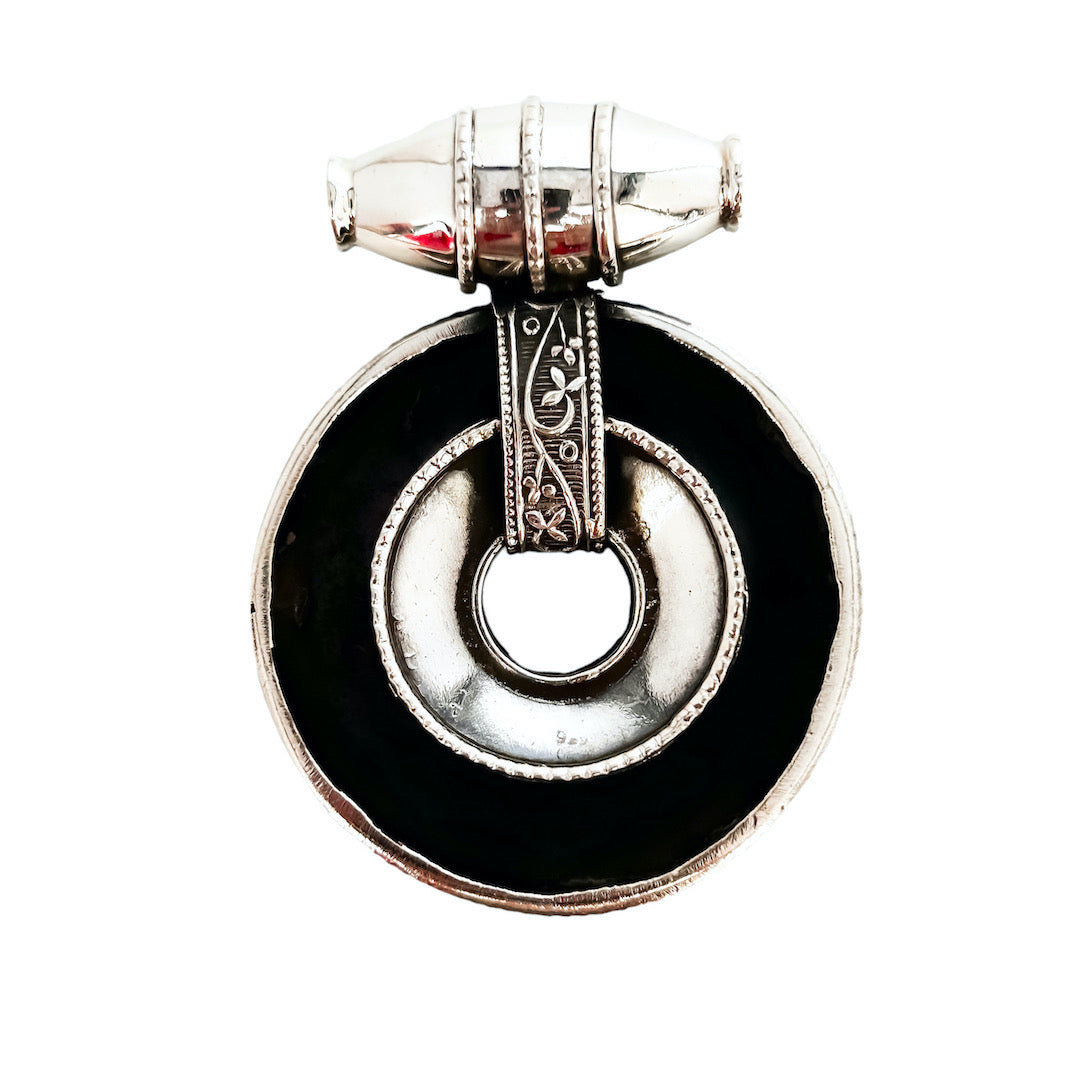 TRIBAL ROUND PENDANT