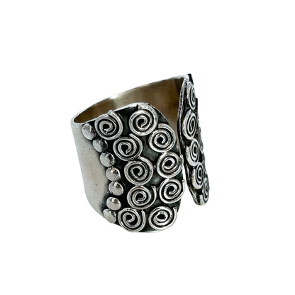 LITTLE SPIRALS RING