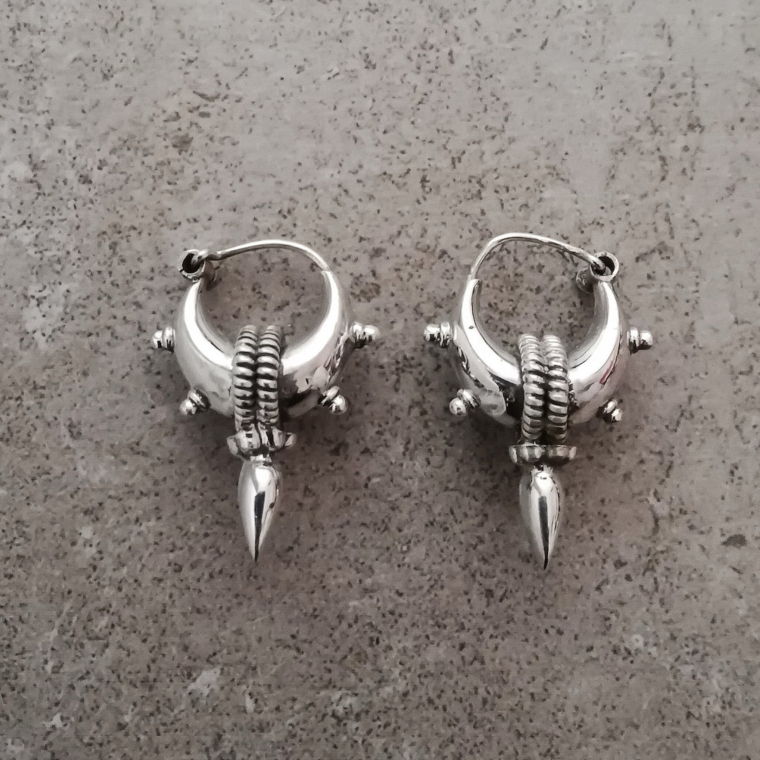 SMALL SPIKE HOOPS