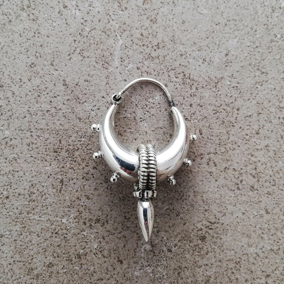 MEDIUM SPIKE HOOPS