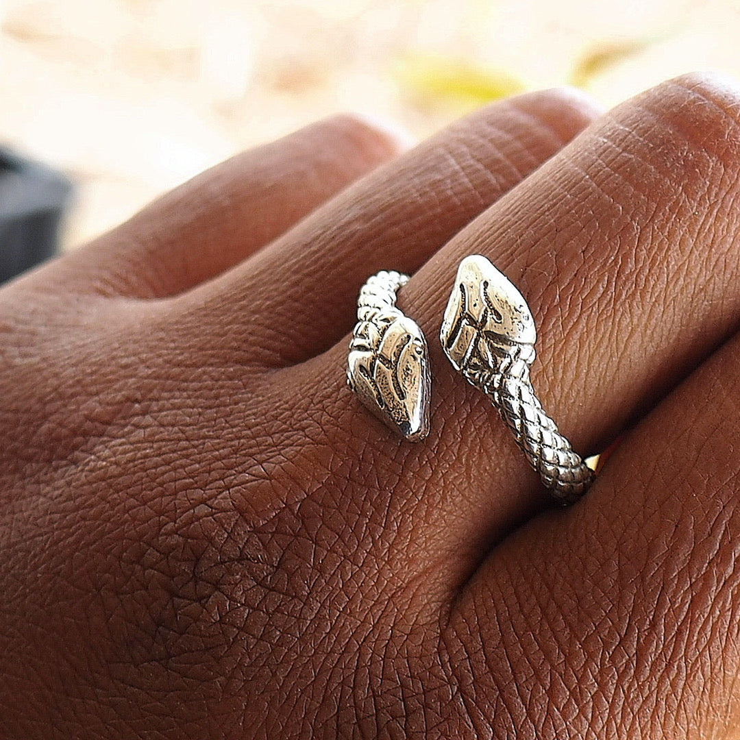 DOUBLE SNAKE RING